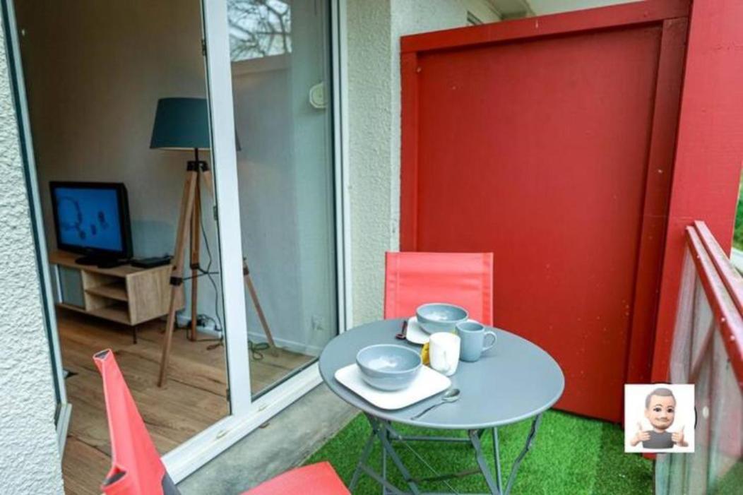 Apartamento Le Petit Park-Studio-Terrasse- Piscine-Wifi Fibre Pau Exterior foto